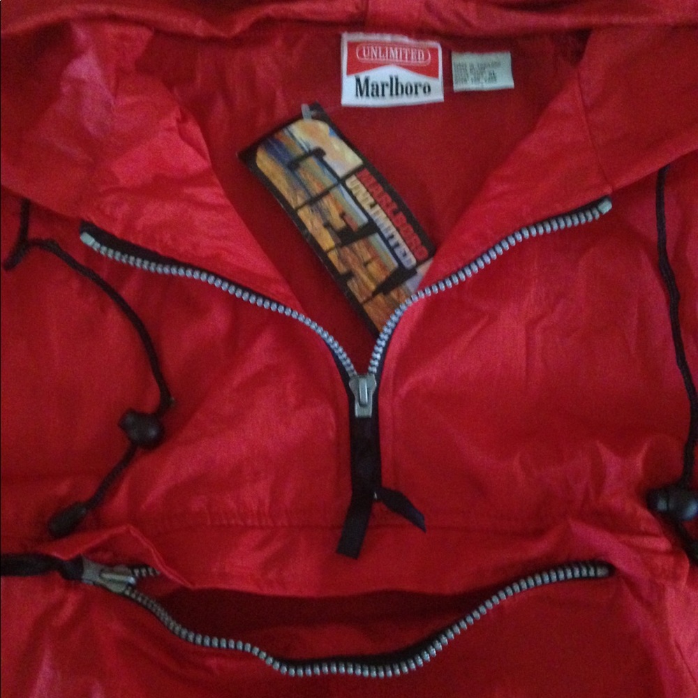Vintage Marlboro windbreaker in a bag! - Picture 2 of 5